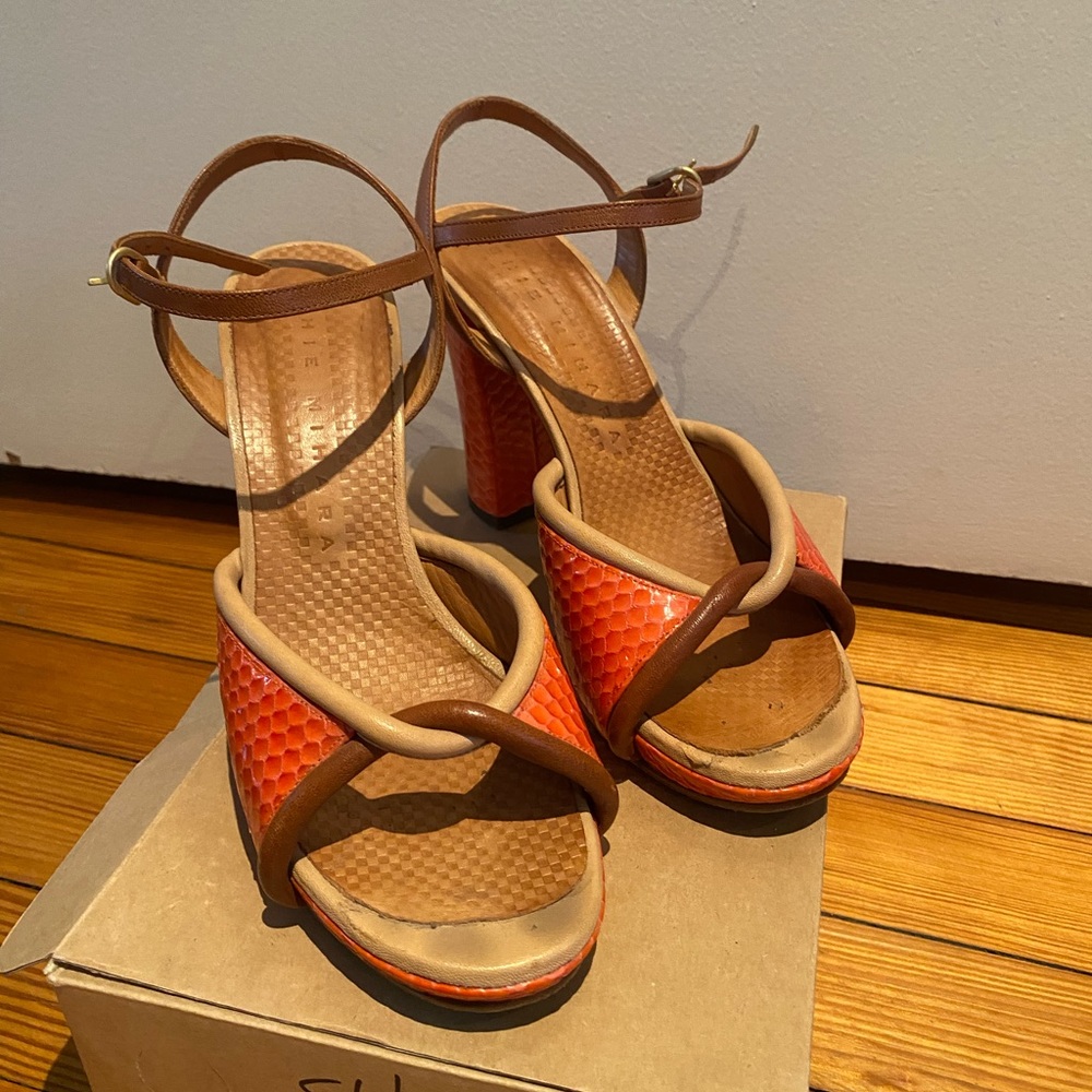 Chie Mihara Heeled Sandals - Picture 3 of 9